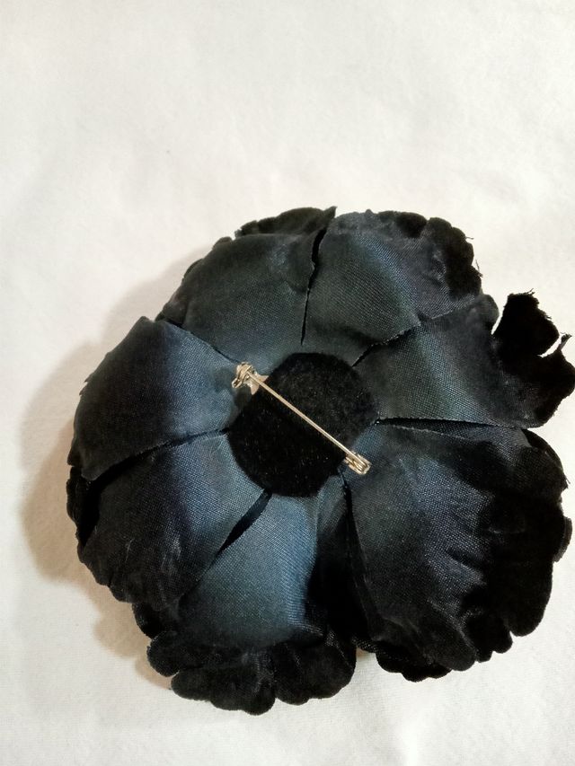 Broche flor negra - Adorno tela
