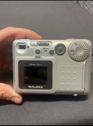 Fujifilm Pinepix 2300 camara digital retro vintage