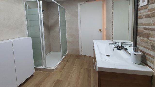 Alquiler de habitación en piso compartido.