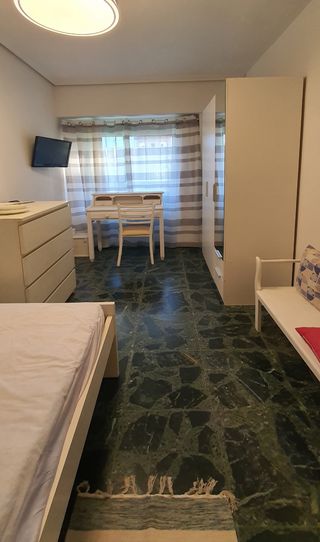 Alquiler de habitación en piso compartido.