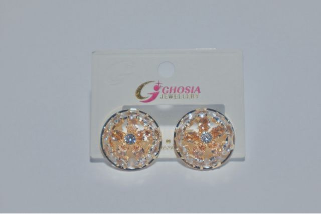 Aretes dorados con cristales