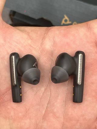 Auriculares Poly Voyager Free 60-UC