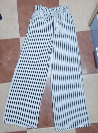 Precioso pantalón de rayas