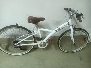 Bicicleta B'Twin  20" blanca. Preciosa e impecable