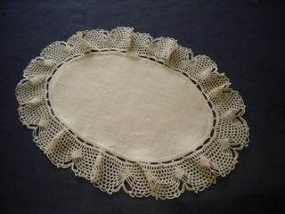 4 TAZZINE DECORATE IN RILIEVO+PIATTINO+1 CENTRO