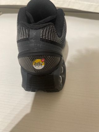 Nike Air Max DN - Negras - Talla 39