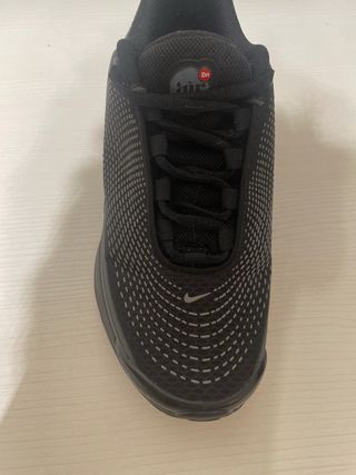Nike Air Max DN - Negras - Talla 39