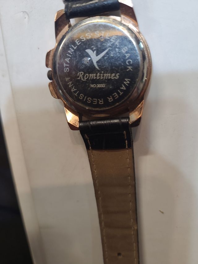 Reloj Romtimes mujer dorado