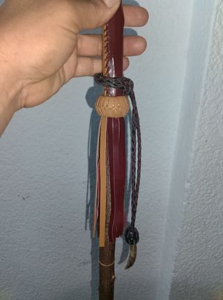 Bastón artesanal cuero