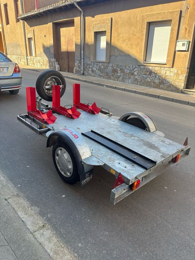 se alquila remolque/plataforma