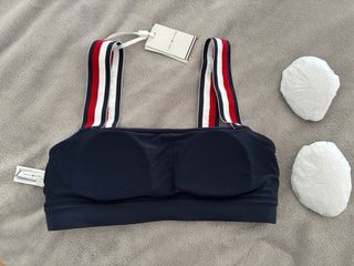 Top deportivo Tommy Hilfiger azul