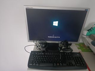 Webcam Logitech + Mic NGX