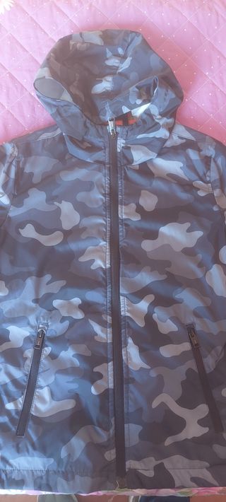 2 Giubbotti bimbo Original Marines ed Ovs 9/10 