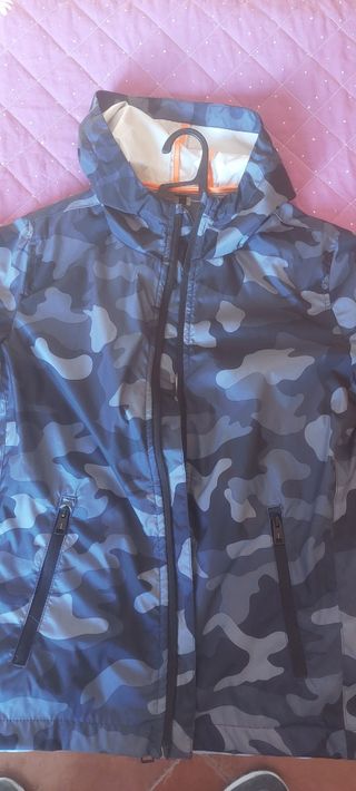 2 Giubbotti bimbo Original Marines ed Ovs 9/10 