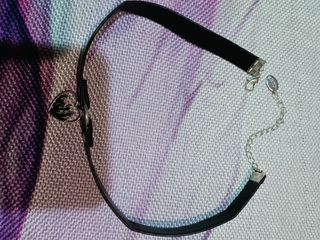 Choker Nero con ciondolo a cuore infuocato