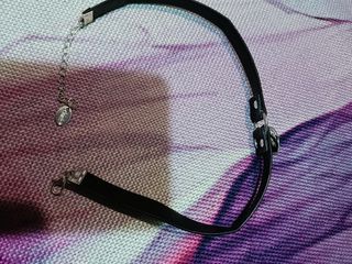 Choker Nero con ciondolo a cuore infuocato