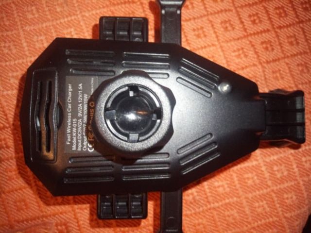 Caricabatterie per auto wireless