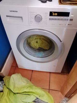 Lavadora Siemens WM14H200 eficiente, 8 kg de carga