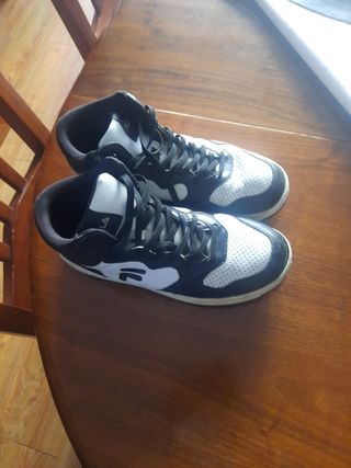 Zapatillas Fila altas - Blancas y Negras