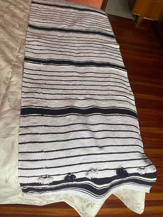 Alfombra Zara Home  blanco-negro + libro regalo