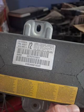 Airbag lateral BMW - Generador híbrido TRW