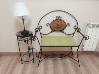 Banco forja negro + mesa auxiliar