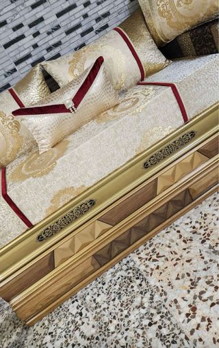 Sofá marroquí dorado beige