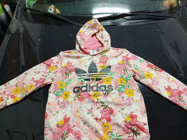 Sudadera Adidas flores rosa
