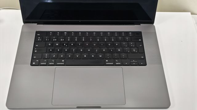 Apple Macbook M1 PRO - SEMINUEVO No12