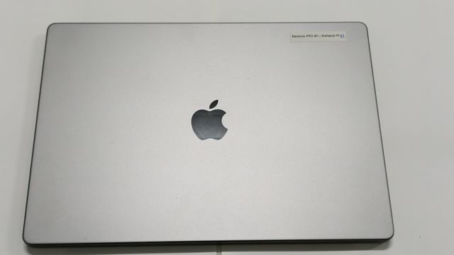 Apple Macbook M1 PRO - SEMINUEVO No12