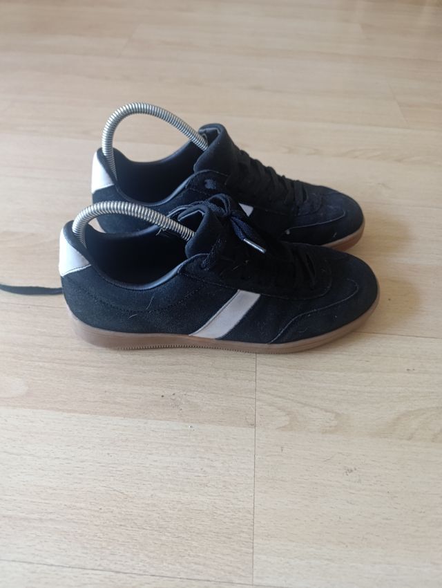 Zapatillas negras de vestir