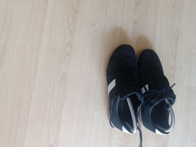 Zapatillas negras de vestir