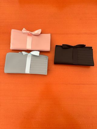 Estuches brochas maquillaje y manicura 