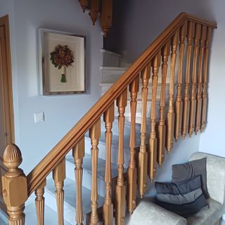 Barandilla escalera madera maciza