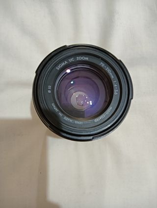 Cámara fotográfica con accesorios