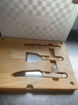 Tabla quesos madera - Cuchillos