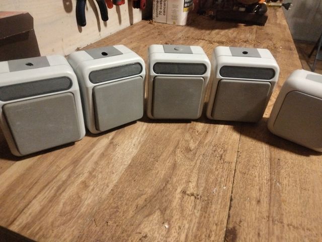 3Pulsadores - 2 Interruptores exterior, COMO NUEVO