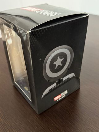 Figura coleccionista MARVEL mano de Thanos