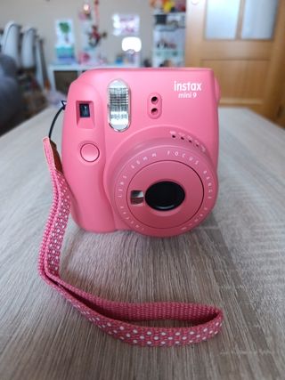 Cámara Instax Mini 9 coral