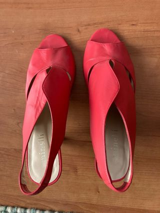 Sandalias tacón alto rojos