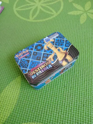 Album Pokémon, caja metálica, mini album y cartas