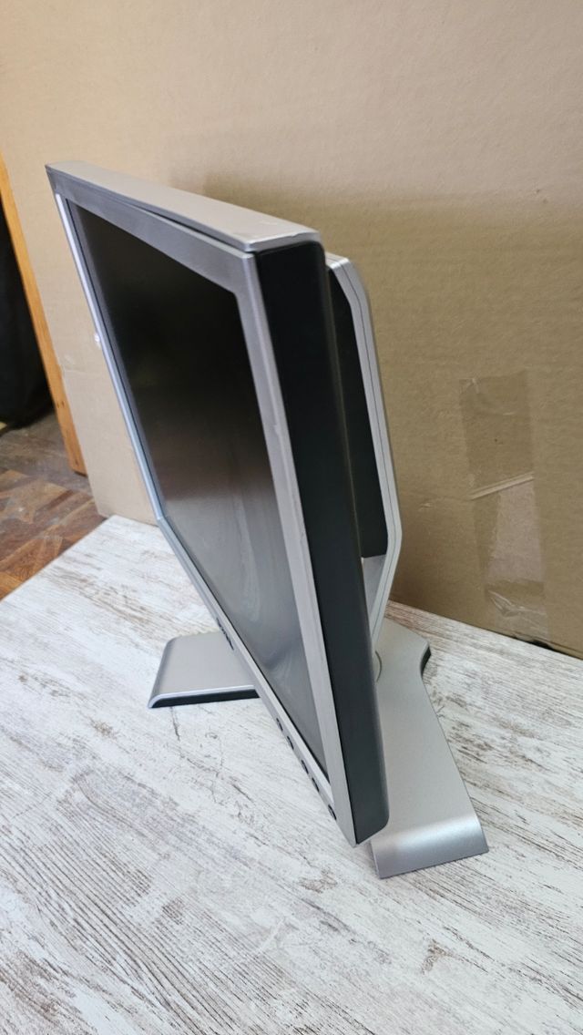 Monitor Dell 12v