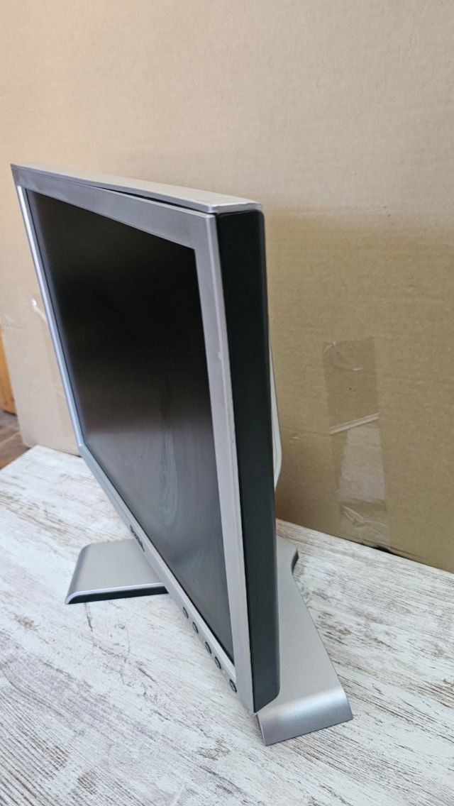 Monitor Dell 12v