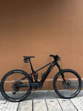 Mondraker Dusk R: Bicicleta eléctrica
TALLA L
2020