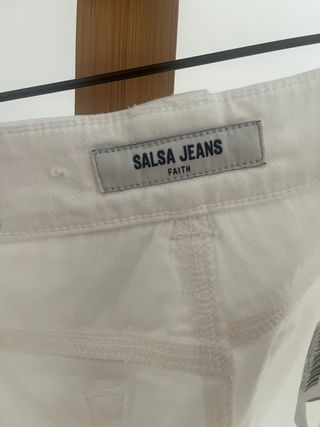 Vaqueros Salsa Jeans blancos tiro alto