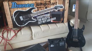 Kit iniciación Guitarra Electrica Ibanez IJRX20