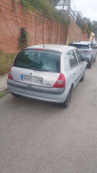 Renault Clio 2004