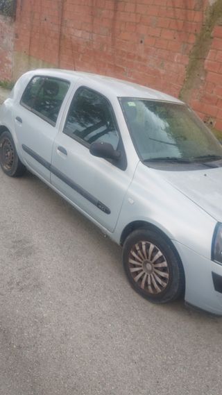 Renault Clio 2004