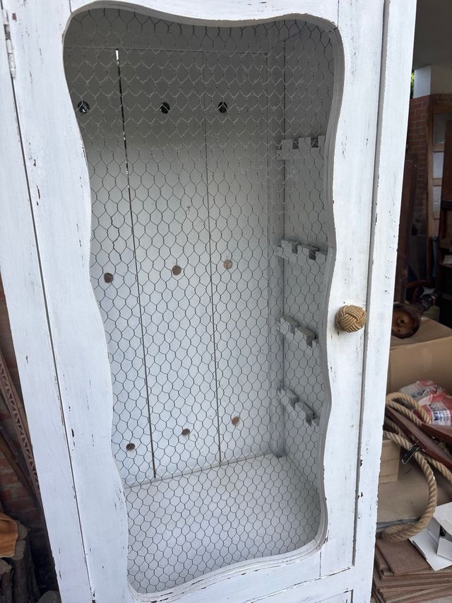 Credenza antica bianca