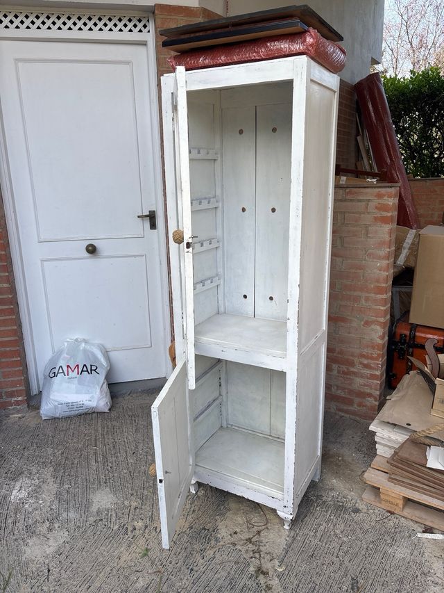 Credenza antica bianca